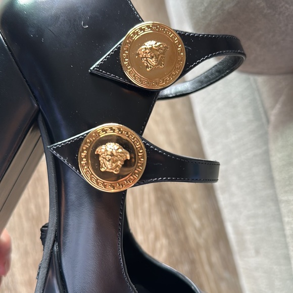 VERSACE Medusa Aevitas Platform Mary Janes Pump - Picture 9 of 15